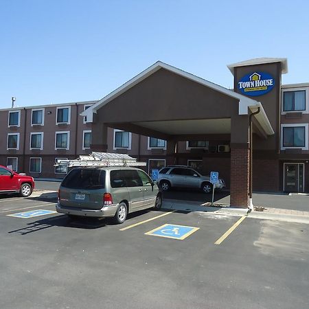 Townhouse Extended Stay Hotel Downtown Lincoln Exterior photo